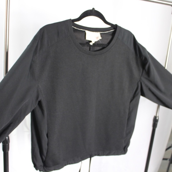 Two by Vince Camuto Black Textured Sweatshirt Style Top - Picture 2 of 6